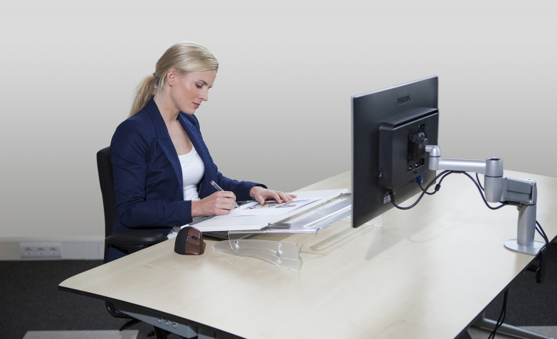 Купить Bakker Elkhuizen FlexDesk 630N - Vorlagenhalter - klar (BNEFDESK630N) в магазине wardena.ru