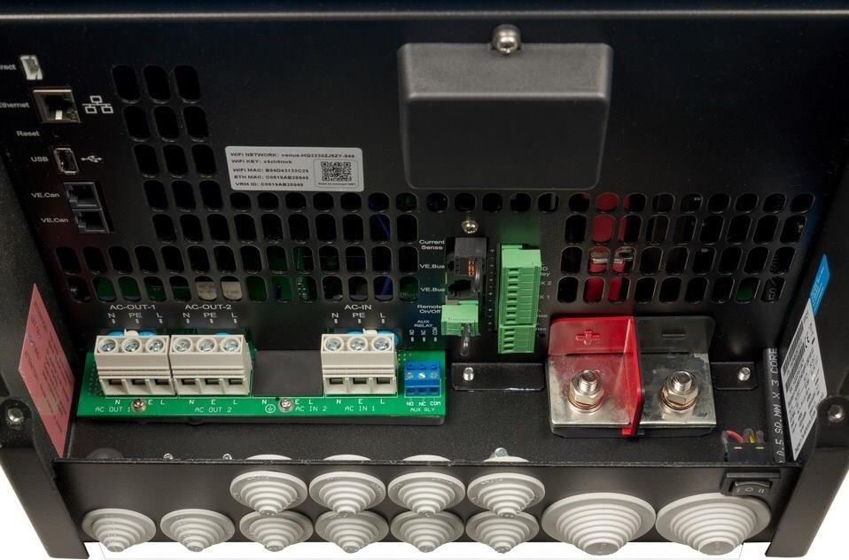 Купить Victron Energy EasySolar-II 48/3000 Hybrid-Wechselrichter (PMP482507010) в магазине wardena.ru