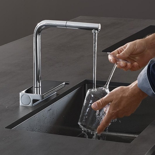 Купить Hansgrohe Aquno Select M81 Смеситель для кухни однорычажный 250 с вытяжным душем черный матовый 73836670 в магазине wardena.ru