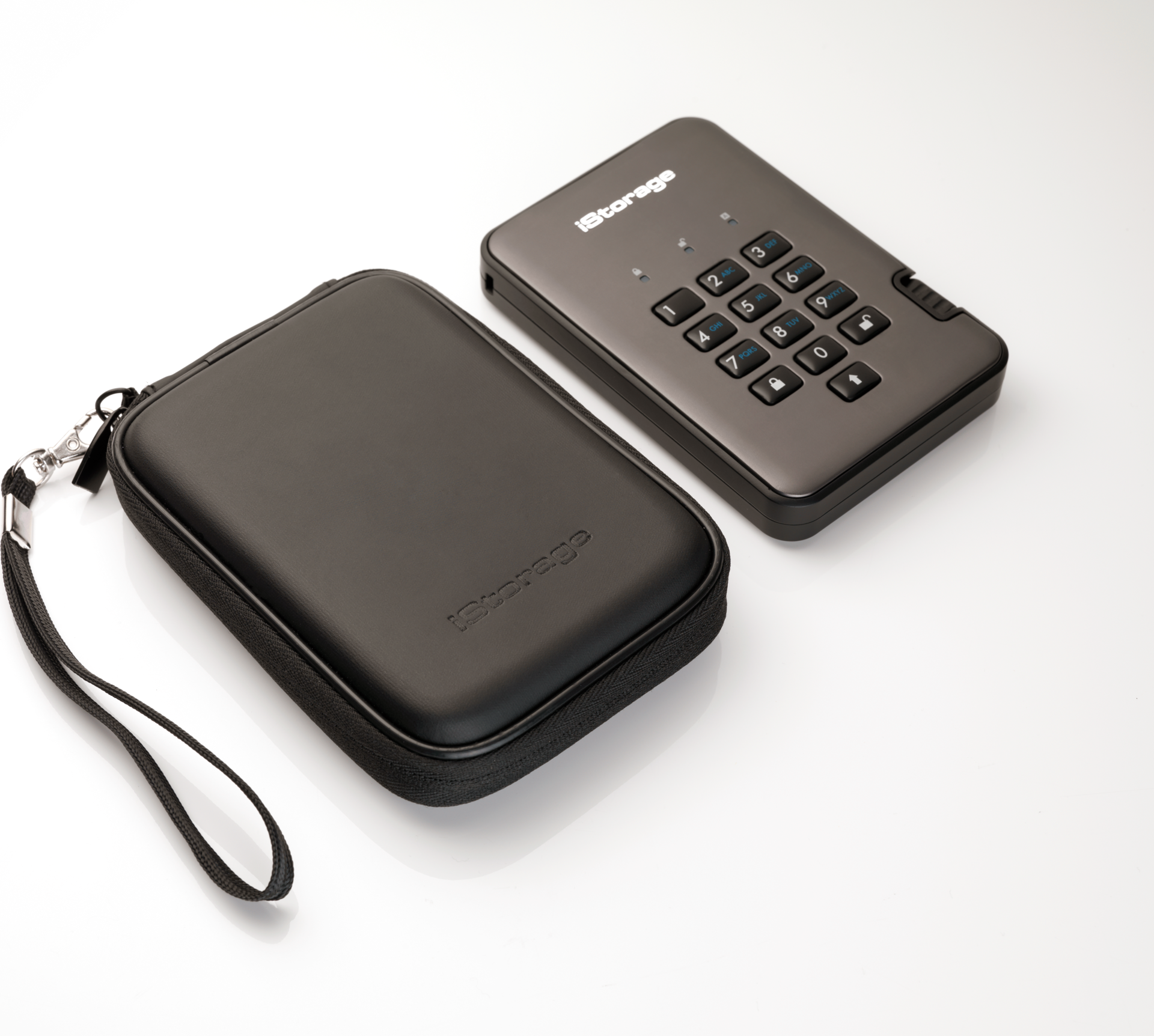 Купить iStorage diskAshur PRO² - SSD - verschlüsselt - 4 TB - extern (tragbar) - USB 3.1 - FIPS 197, 256-bit SHA, 256-bit AES-XTS - TAA-konform (IS-DAP2-256-SSD-4000-C-G) в магазине wardena.ru
