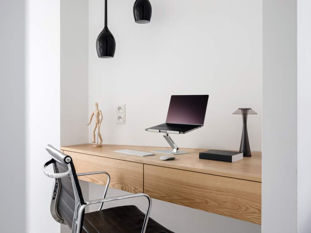 Купить DURABLE RISE - Aufstellung - faltbar - für Notebook / Tablet - Aluminium - Silber - Bildschirmgröße: 25,4-43,2 cm (10"-17") - Schreibtisch (505023) в магазине wardena.ru