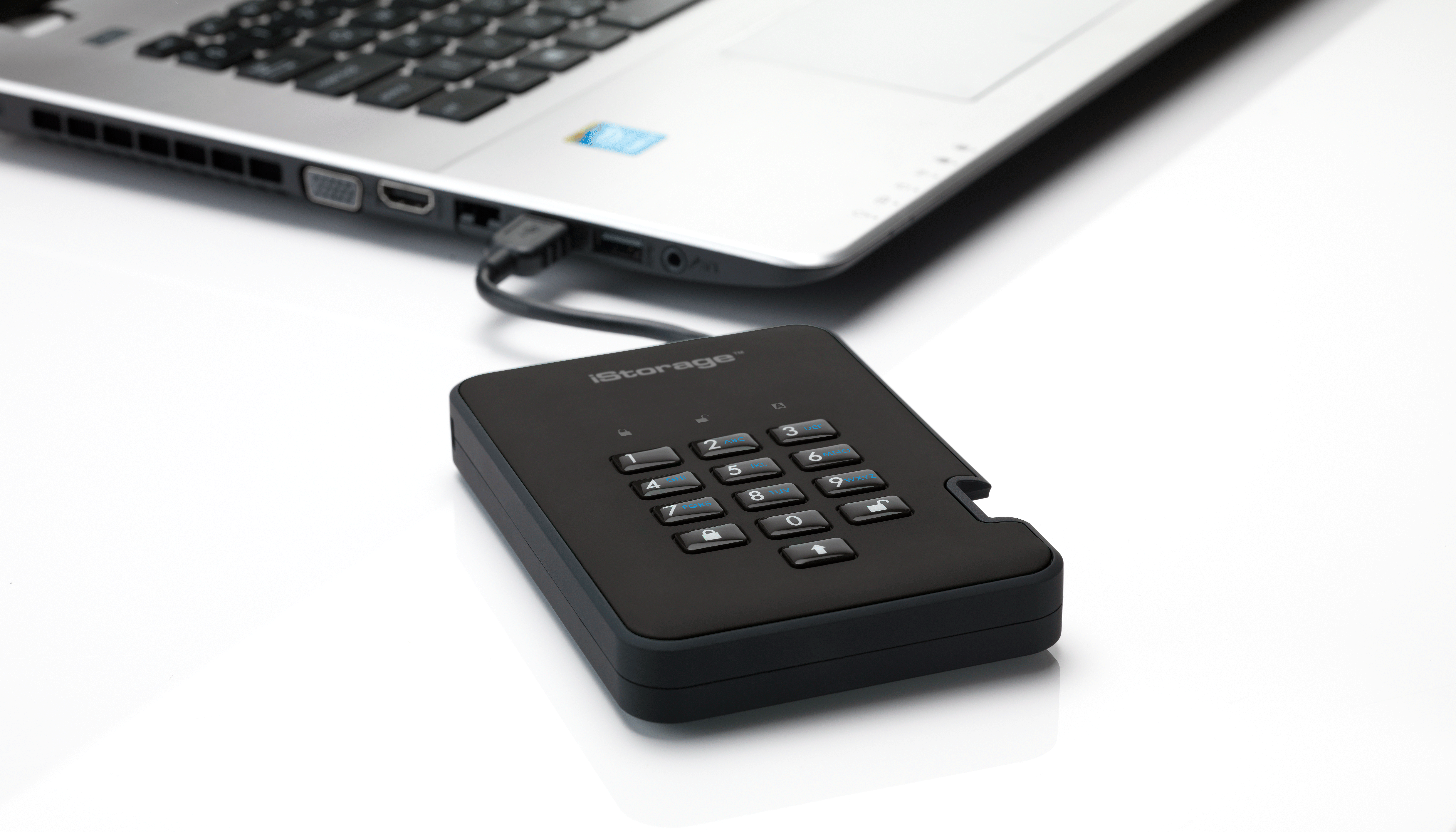 Купить iStorage diskAshur 2 - SSD - verschlüsselt - 128GB - extern (tragbar) - USB 3,1 - FIPS 197 - 256-bit AES-XTS - Phantomschwarz (IS-DA2-256-SSD-128-B) в магазине wardena.ru