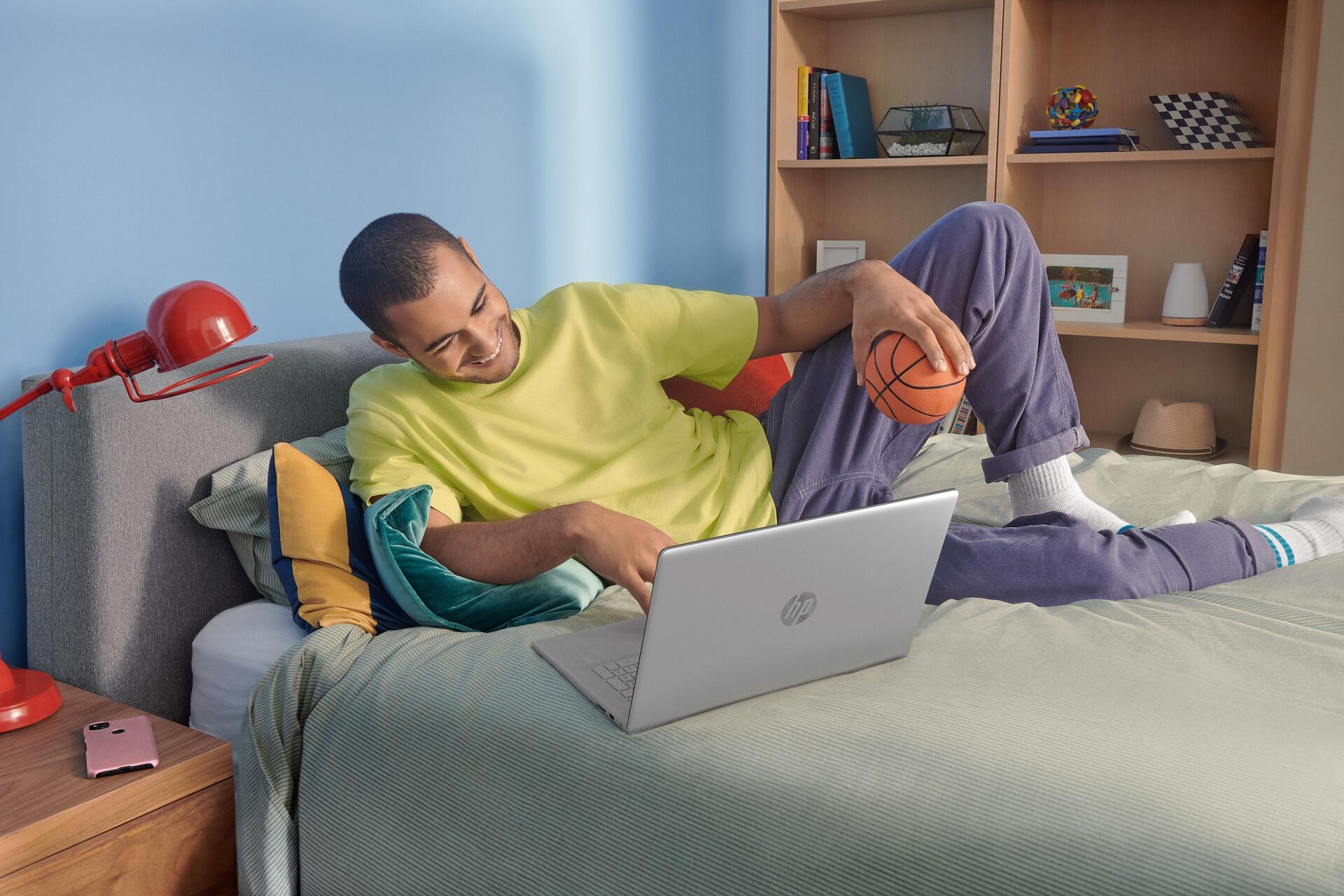 Купить HP Inc HP Laptop 17-cn0135ng - Intel Core i3 1115G4 / 3 GHz - Win 10 Home 64-Bit - UHD Graphics - 8 GB RAM - 256 GB SSD NVMe - 43.9 cm (17.3") IPS 1920 x 1080 (Full HD) - Wi-Fi 5 - Natural Silver (4L6U2EA) в магазине wardena.ru