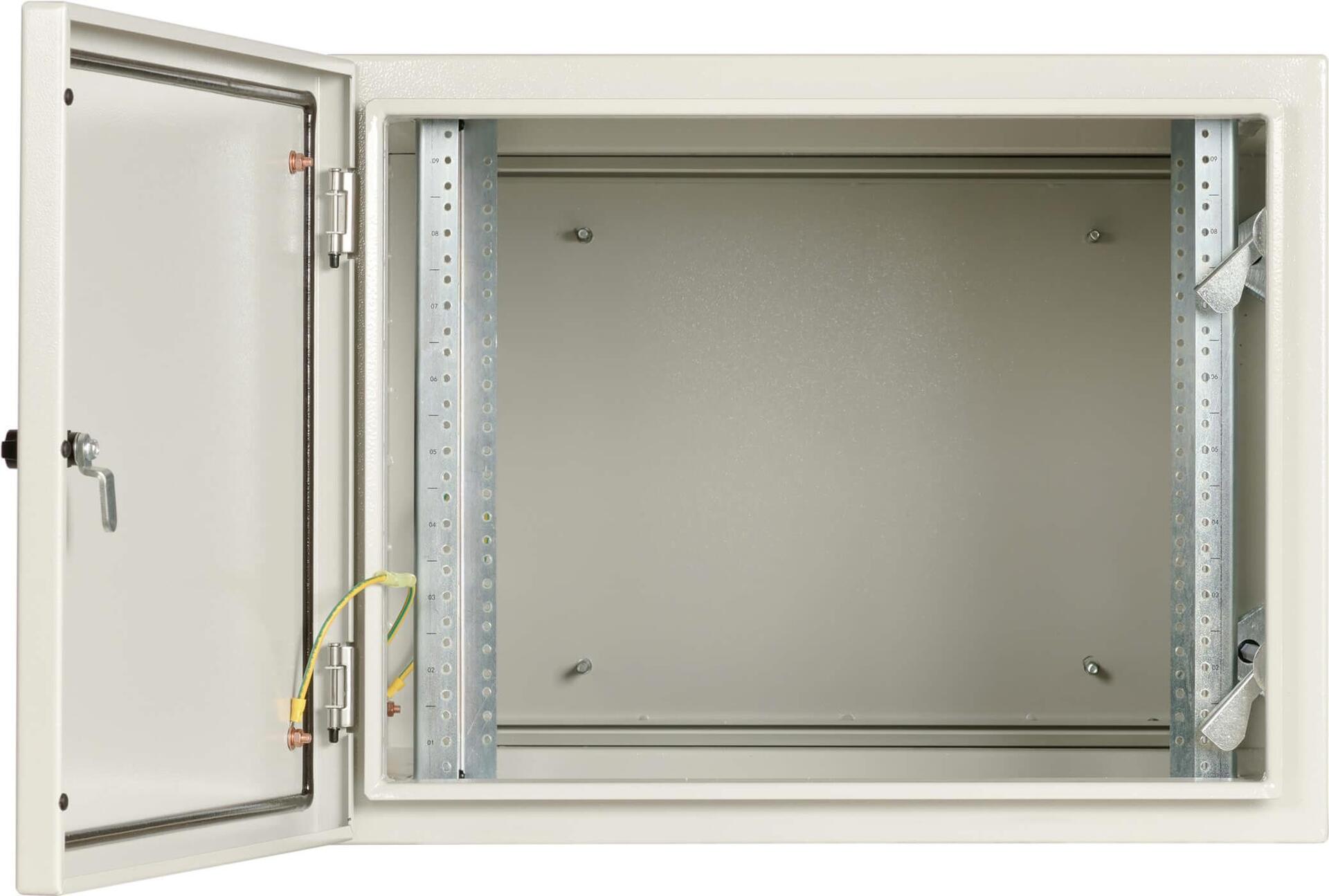 Купить EATON TRIPPLITE SmartRack Industrial Enclosure with Lock - NEMA 4 71,12cm 71,10cm (28") Depth 9U Gray (SRN4G9US) в магазине wardena.ru