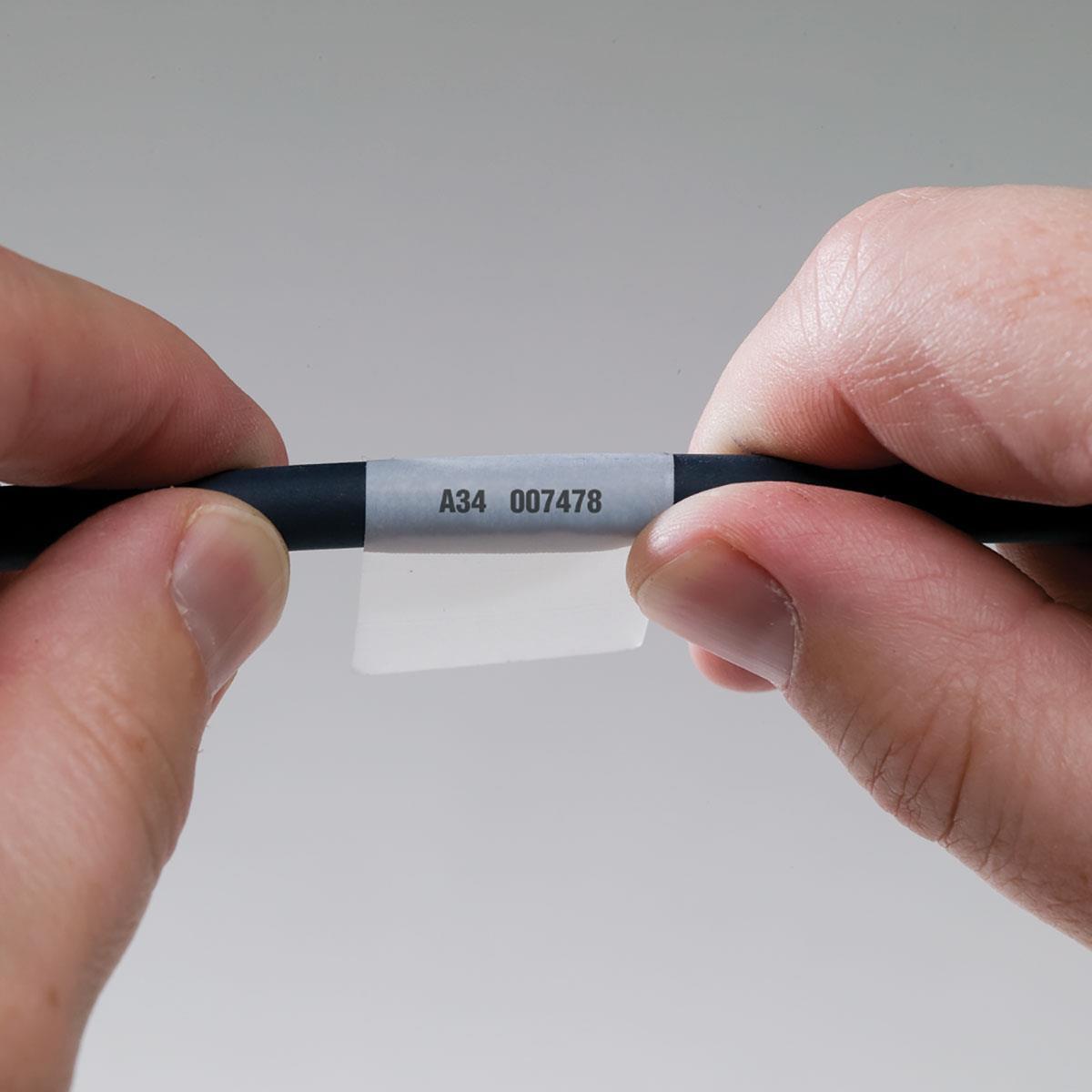 Купить Brady, THT-82-427-0.5, selbstlaminierendes Vinyl, Weiß/Transparent, 50,8 x 38,1(152,40)mm, permanent, 1-bahnig, für max. Kabeldurchmesser 36mm (500 E.) (030547) в магазине wardena.ru