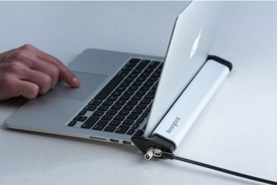 Купить Kensington Laptop Locking Station 2.0 - No Lock - Sicherheitskit - 39.6 cm (15.6") (K64451WW) в магазине wardena.ru
