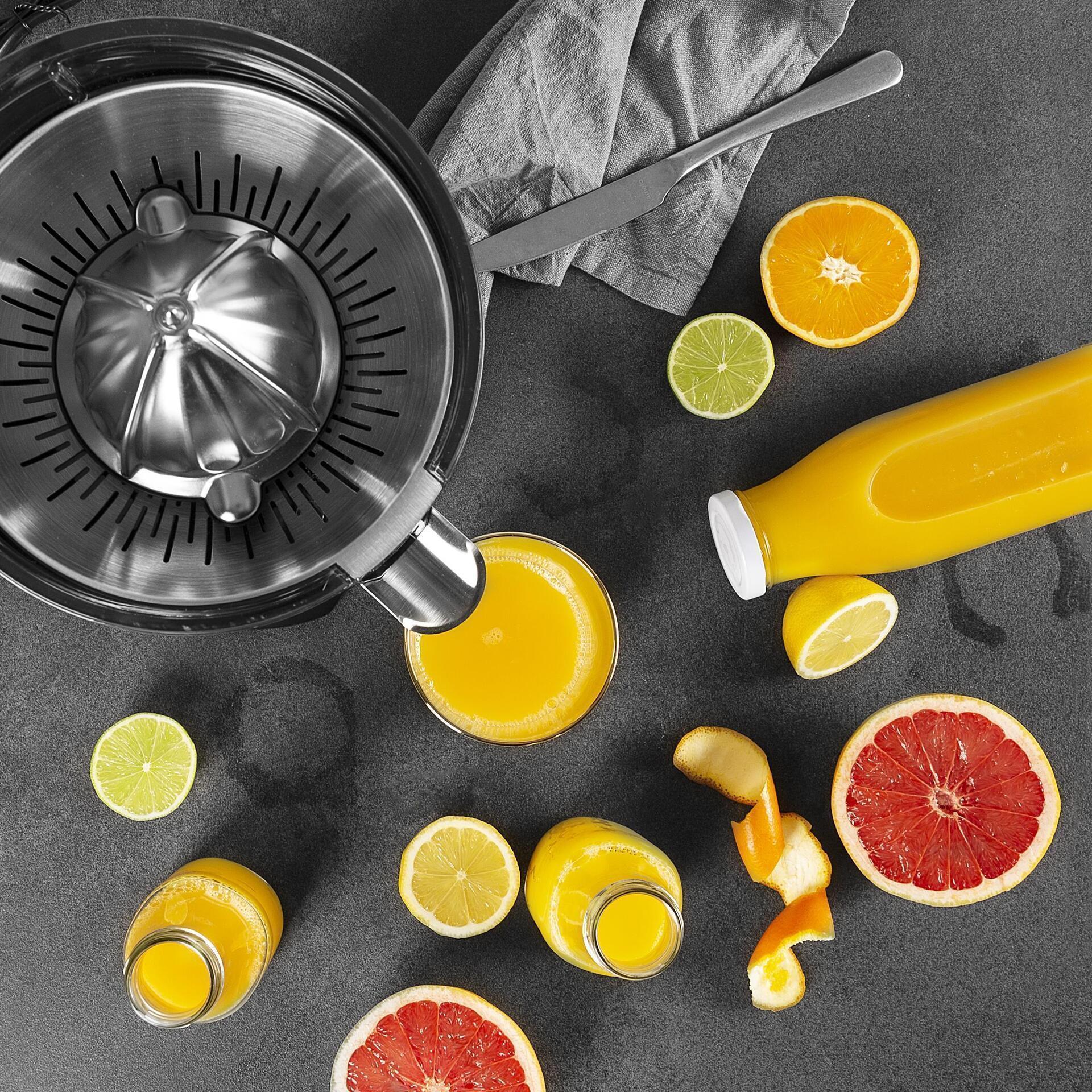 Купить Princess 201860 Master Juicer Pro. Produktfarbe: Schwarz, Edelstahl, Kabellänge: 1 m, Gehäusematerial: Kunststoff, Edelstahl. Leistung: 300 W, AC Eingangsspannung: 220 - 240 V, AC Eingangsfrequenz: 50 / 60 Hz. Menge pro (01.201860.01.001) в магазине wardena.ru