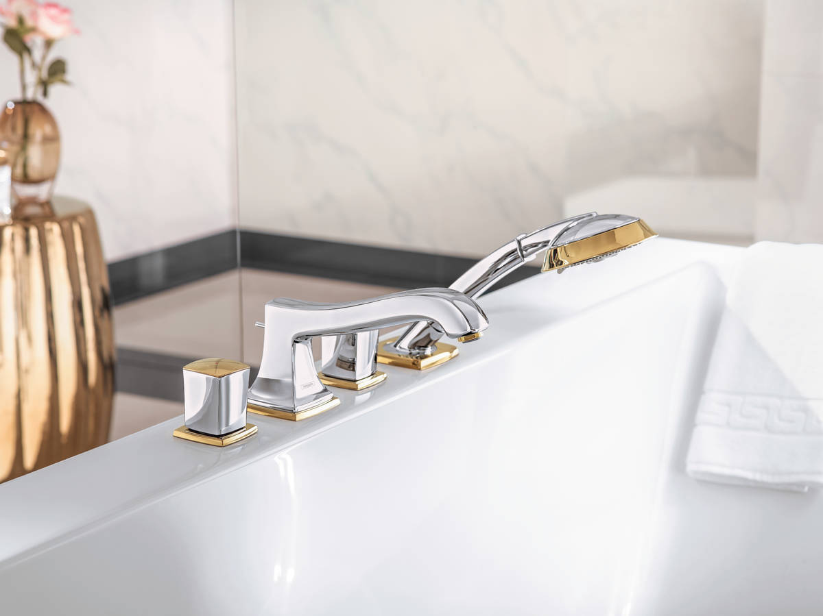 Купить Hansgrohe Metropol Classic Смеситель на край ванны на 4 отверстия хром-золото 31315090 в магазине wardena.ru