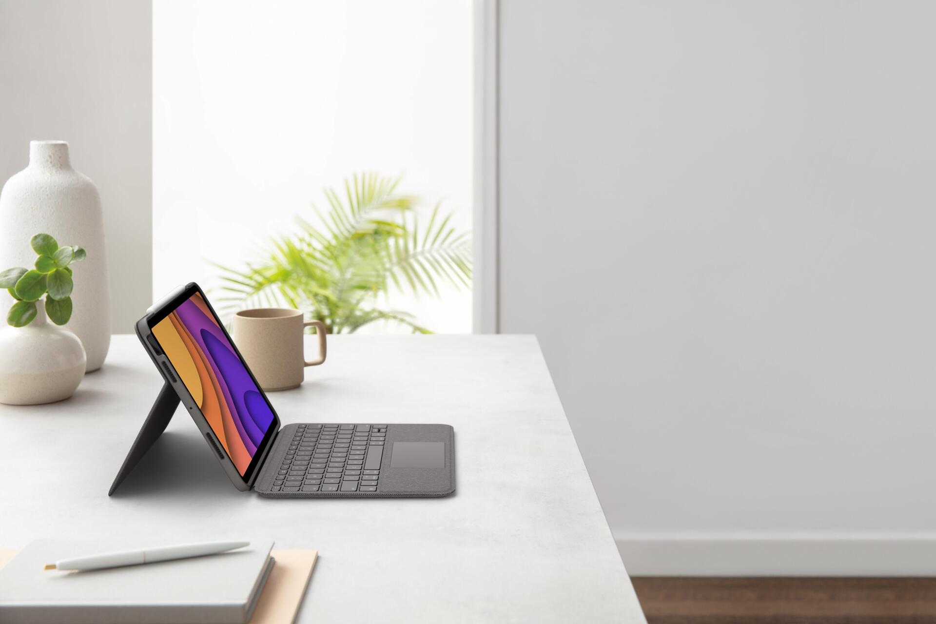 Купить Logitech Folio Touch - Tastatur und Foliohülle - mit Trackpad - hinterleuchtet - Apple Smart connector - QWERTY - Spanisch - Oxford Gray - für Apple 10.9"  iPad Air (4. Generation) (920-009964) в магазине wardena.ru