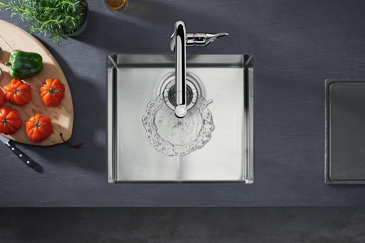 Купить Hansgrohe Metris M71 Кухонный смеситель однорычажный 320 с вытяжным душем 2jet хром 73801000 в магазине wardena.ru