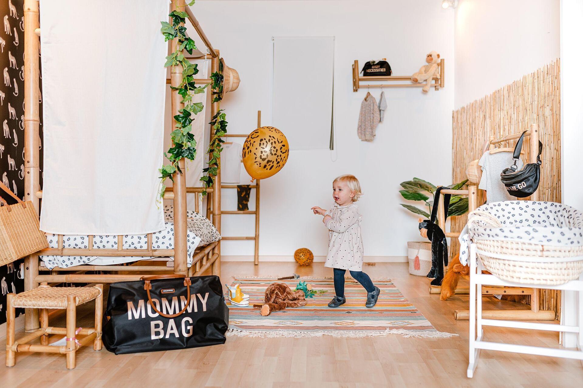 Купить CHILDHOME GROSSE MAMA-TASCHE MAMA-TASCHE, Schwarz GOLD (CWMBBBLGO) в магазине wardena.ru