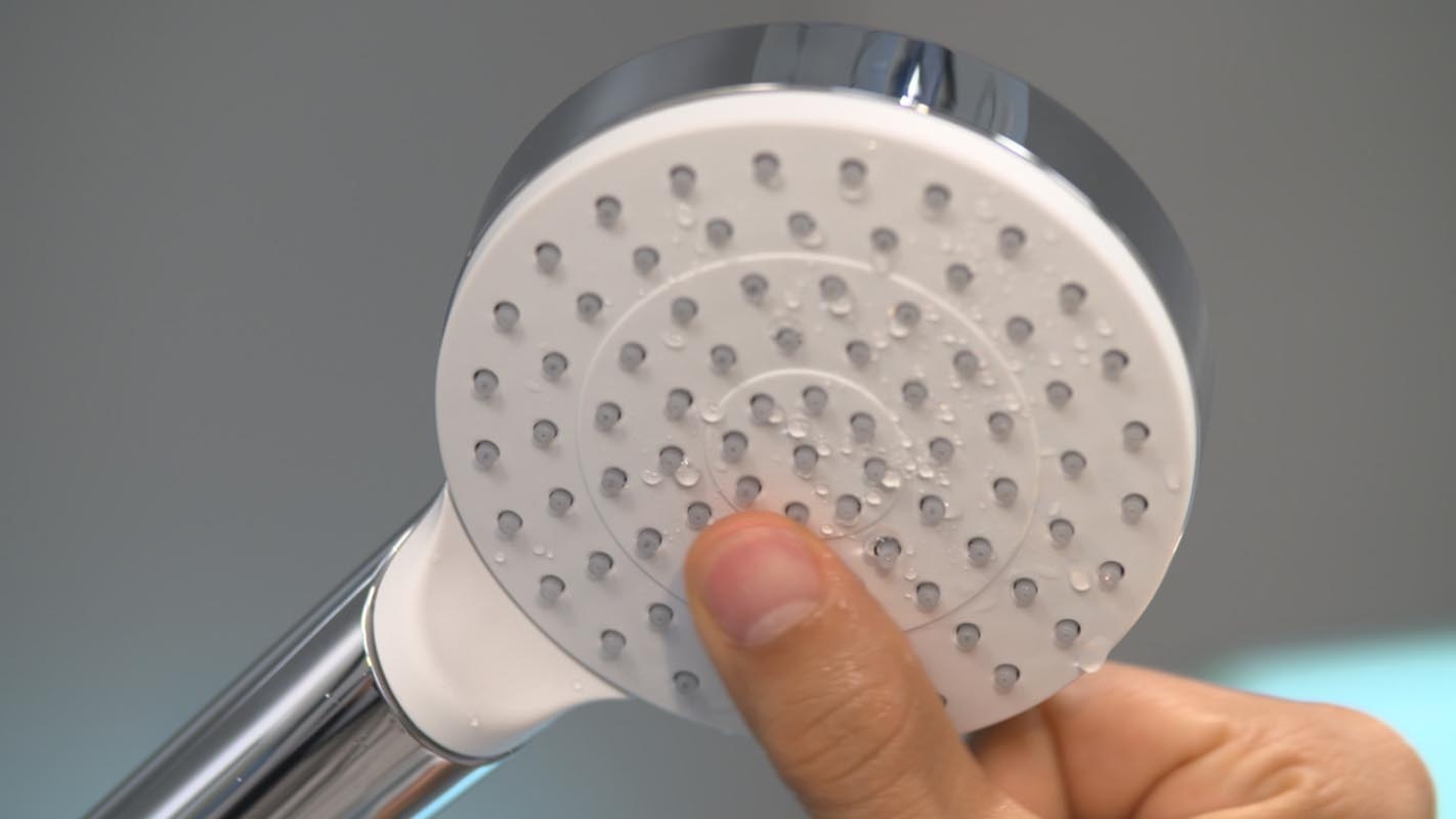 Купить Hansgrohe Crometta 100 Душевой набор 1jet EcoSmart 9 л/мин со штангой 65 см хром-белый матовый 26655400 в магазине wardena.ru