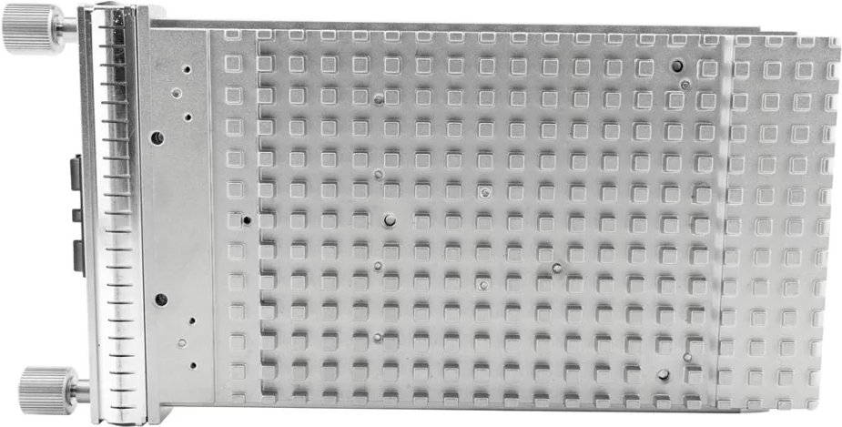 Купить Infinera TOM-100GMR-LR4 kompatibler BlueOptics© CFP Transceiver für Singlemode 100 Gigabit Highspeed Datenübertragungen in Glasfaser Netzwerken. Unterstützt 100 Gigabit Ethernet Anwendungen in Switchen, Routern, Storage (TOM-100GMR-LR4-BO) в магазине wardena.ru