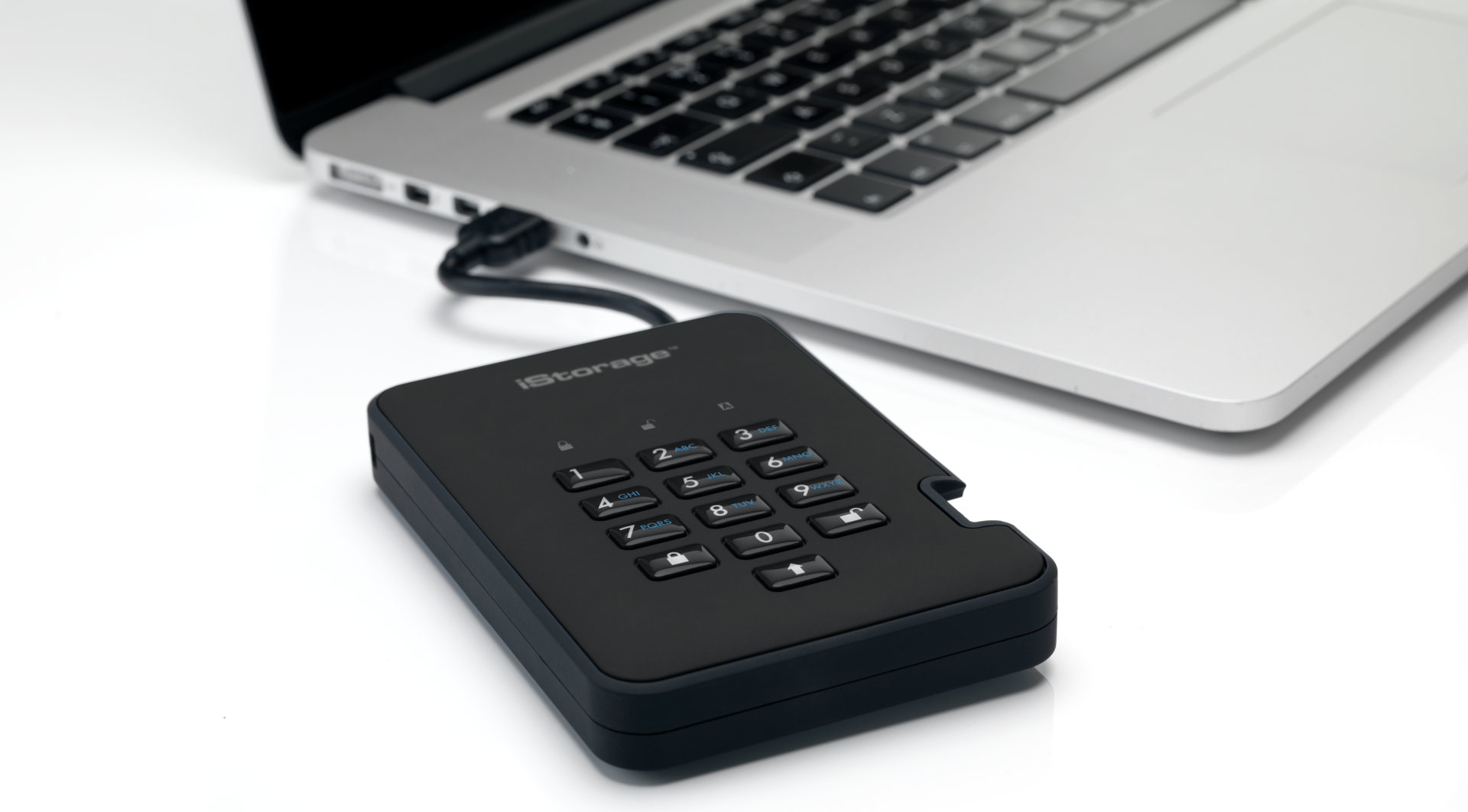 Купить iStorage diskAshur² - SSD - verschlüsselt - 2 TB - extern (tragbar) - USB 3.1 - FIPS 197, 256-bit AES-XTS - Phantomschwarz (IS-DA2-256-SSD-2000-B) в магазине wardena.ru
