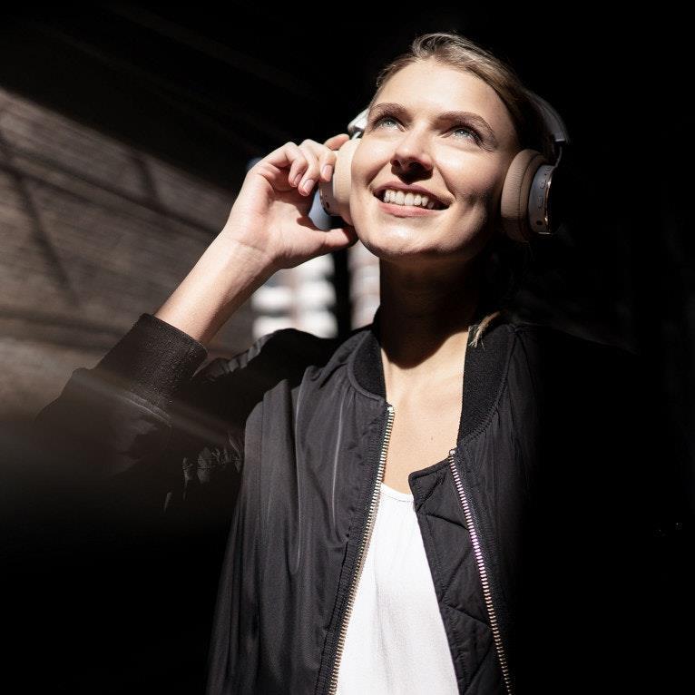 Купить Vonmählen Concert One Kopfhörer Kopfband Roségold 3,5-mm-Anschluss Bluetooth Mikro-USB (WCO00003) в магазине wardena.ru