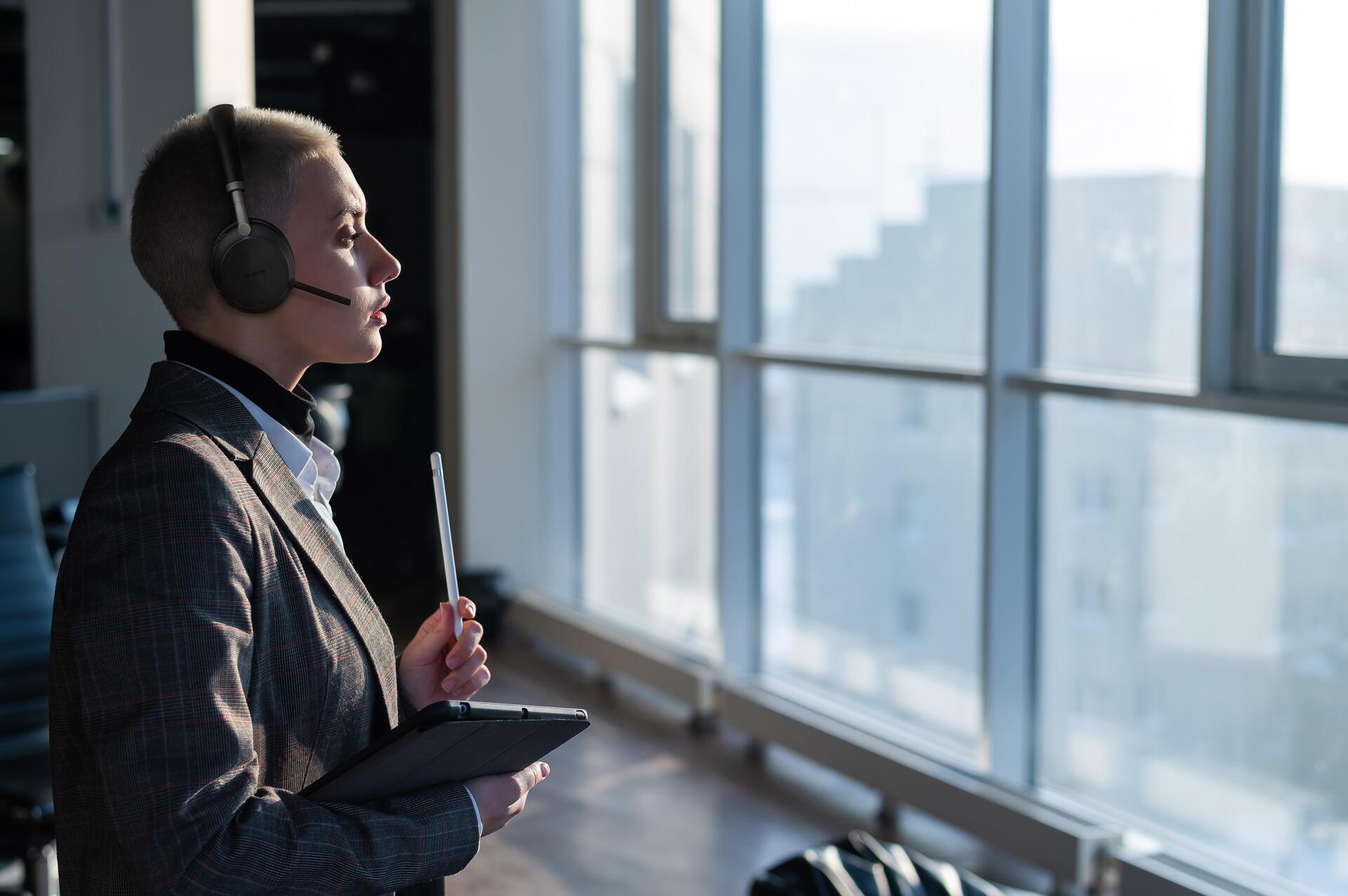 Купить Yealink BH72 Teams Kopfhörer Kabellos Kopfband Büro/Callcenter USB Typ-C Bluetooth Schwarz (1208634) в магазине wardena.ru