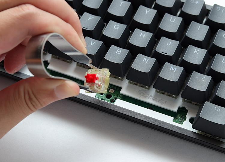 Купить Ducky One 3 Yellow Mini Gaming Tastatur, RGB LED - MX-Clear (US) (DKON2161ST-WUSPDYDYYYC1) в магазине wardena.ru