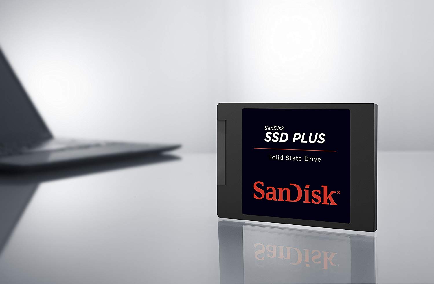 Купить SanDisk SSD PLUS - SSD - 2 TB - intern - 2.5" (6.4 cm) - SATA 6Gb/s (SDSSDA-2T00-G26) в магазине wardena.ru