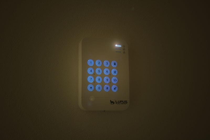 Купить Lupus Electronics 12106 Sicherheitszugangskontrollsystem (12106) в магазине wardena.ru