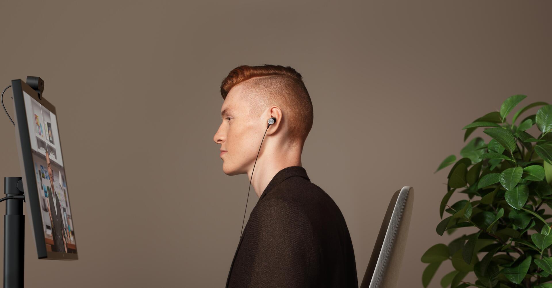 Купить Logitech Zone Wired Earbuds - Headset - im Ohr - kabelgebunden - 3,5 mm Stecker - Geräuschisolierung - Graphite - Zertifiziert für Microsoft Teams (981-001009) в магазине wardena.ru