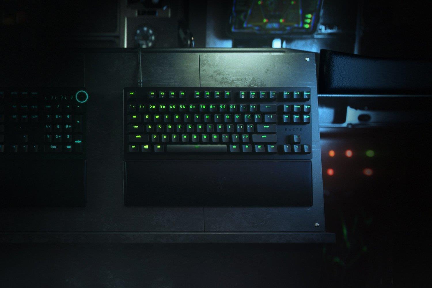Купить Razer Huntsman V2 Tenkeyless - Tastatur - Hintergrundbeleuchtung - USB-C - Deutsch - Tastenschalter: Razer Linear Optical Red (RZ03-03940500-R3G1) в магазине wardena.ru