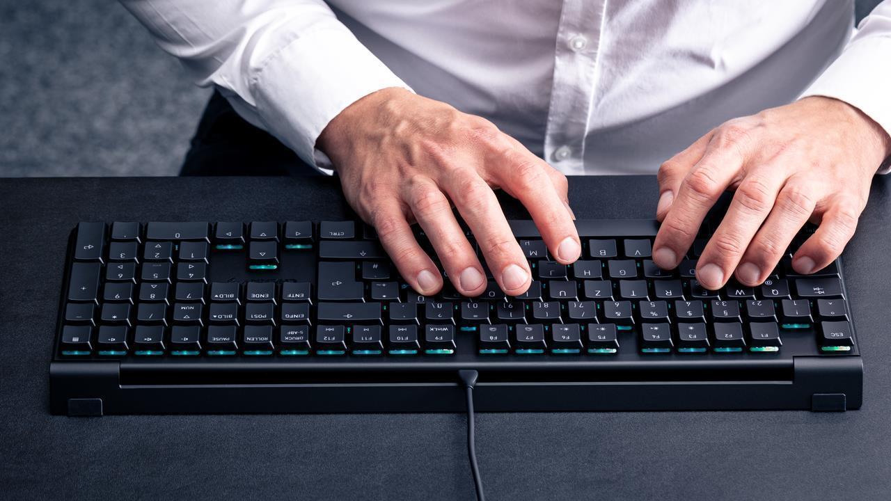 Купить CHERRY MX 10.0N RGB - Tastatur - Hintergrundbeleuchtung - USB - USA - Tastenschalter: CHERRY MX Low Profile RGB Speed - Schwarz (G8A-25010LVBEU-2) в магазине wardena.ru