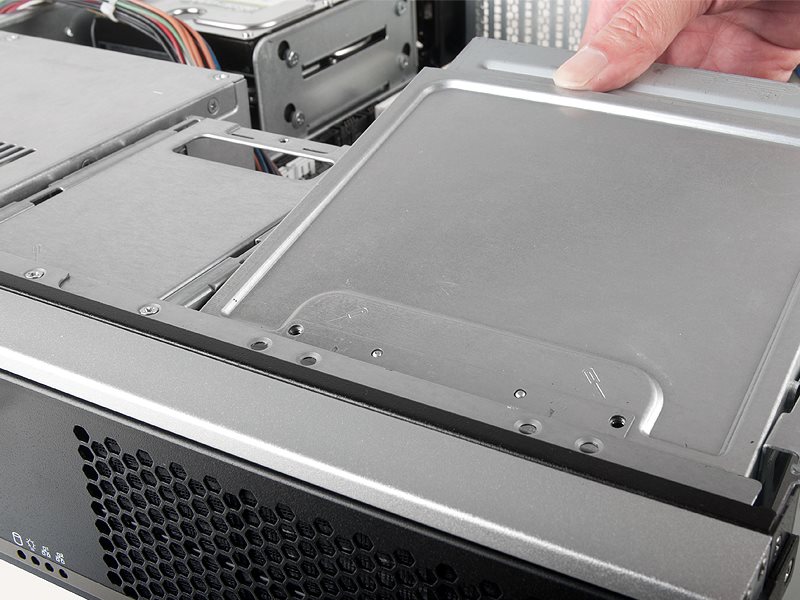 Купить Chenbro RM24200 - Rack-Montage - 2U - micro ATX - keine Spannungsversorgung (PS/2) - USB (RM24200-L) в магазине wardena.ru