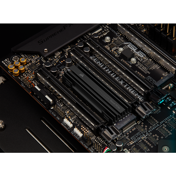 Купить CORSAIR MP600 PRO - SSD - 2TB - intern - M.2 2280 - PCI Express 4,0 x4 (NVMe) - 256-Bit-AES - integrierter Kühlkörper (CSSD-F2000GBMP600PRO) в магазине wardena.ru