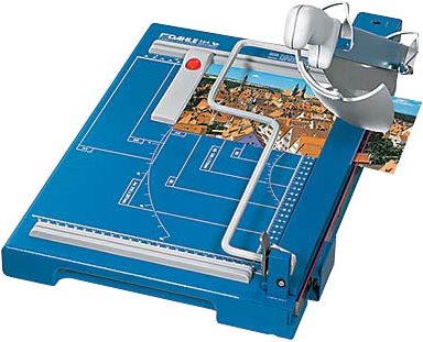 Купить Dahle Bürotechnik DAHLE Hebelschneider 00564-20215 310x475mm DIN A4 50Bl. Metall blau (06.00564) в магазине wardena.ru