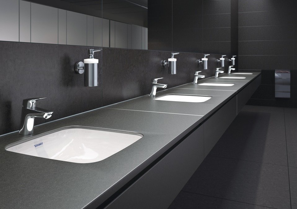 Купить Hansgrohe Logis Смеситель для раковины 70 однорычажный со сливным клапаном Push-Open хром 71077000 в магазине wardena.ru