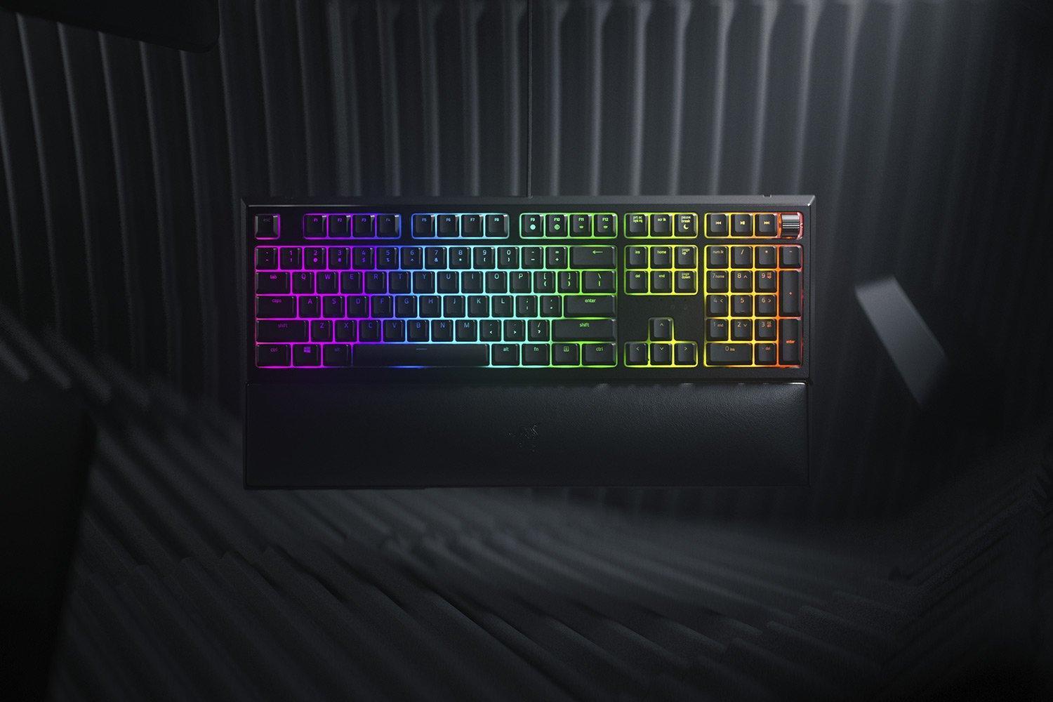 Купить Razer Ornata V2 Tastatur QWERTY US Englisch Schwarz (RZ03-03380100-R3M1) в магазине wardena.ru