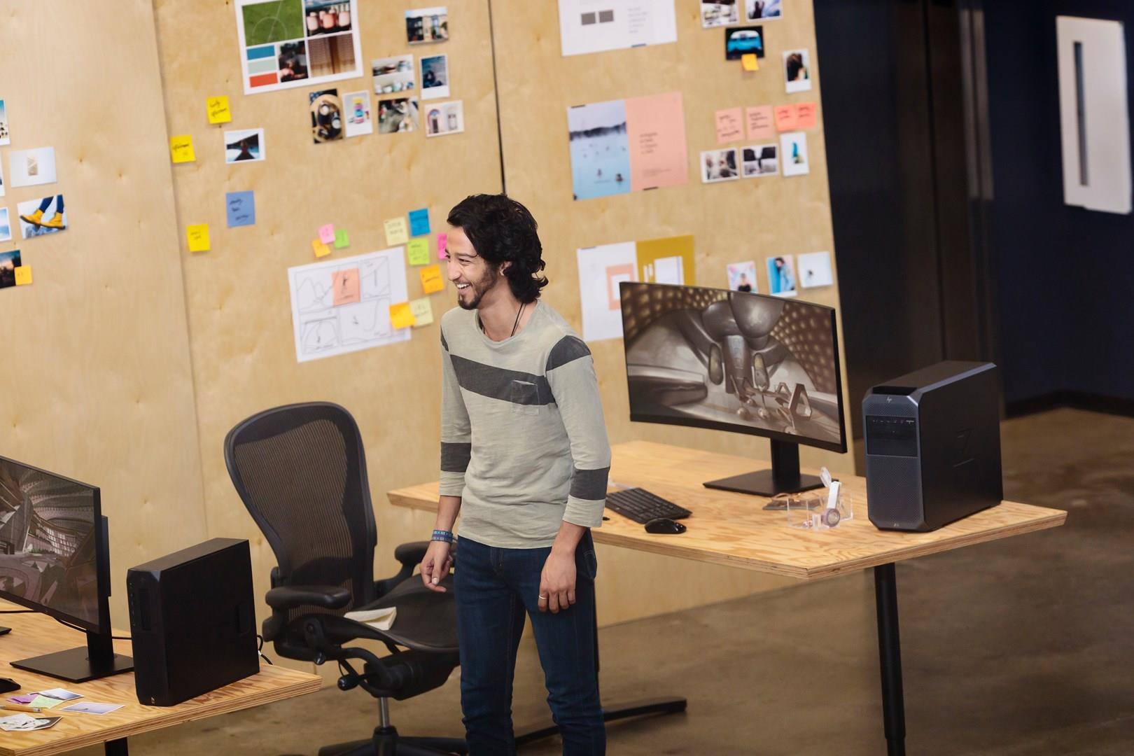 Купить HP Workstation Z4 G4 - MT - 4U - 1 x Xeon W-2223 / 3.6 GHz - vPro - RAM 16 GB - SSD 512 GB - HP Z Turbo Drive, TLC - DVD-Writer - keine Grafiken - GigE - Win 11 Pro - Monitor: keiner - Schwarz (4F7Q4EA) в магазине wardena.ru