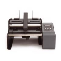 Купить PRIMERA AP362e Etikettiermaschine 100-240 VAC, Euro Plug, CE/ ermöglicht ein fast vollautomatisches Etikettieren von zylindrischen und kegelförmigen Behältern, wie z.B. Flaschen, Dosen, Gläsern oder Tuben/ für zwei Etike (074294) в магазине wardena.ru