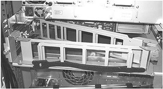 Купить HPE - Kabelverwaltungsarm - 2U - für ProLiant DL380p Gen8, SimpliVity 380 Gen10, 380 Gen9, StoreEasy 1660 (733664-B21) в магазине wardena.ru