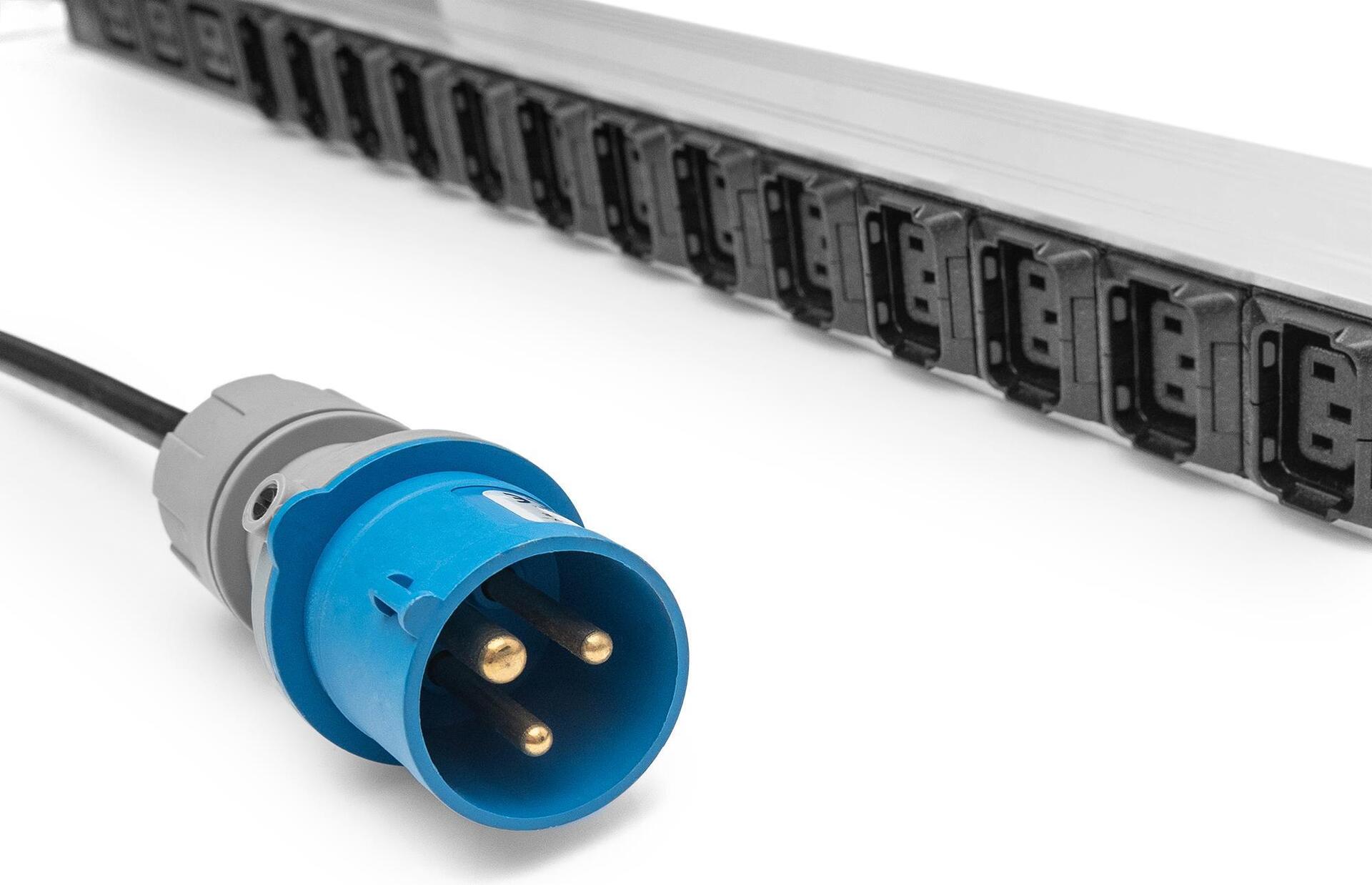 Купить Digitus Basis IT PDU - 1-phasig 16A - 24 x C13 - 3 x C19 - 3 m Zuleitung - IEC 60309 16 A Stecker (DN-95450) в магазине wardena.ru