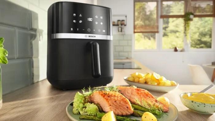 Купить Bosch Serie 4 MAFS2462B Fritteuse Einzelbild 6,1 l Eigenständig 2050 W Heißluftfritteuse Schwarz (MAFS2462B) в магазине wardena.ru