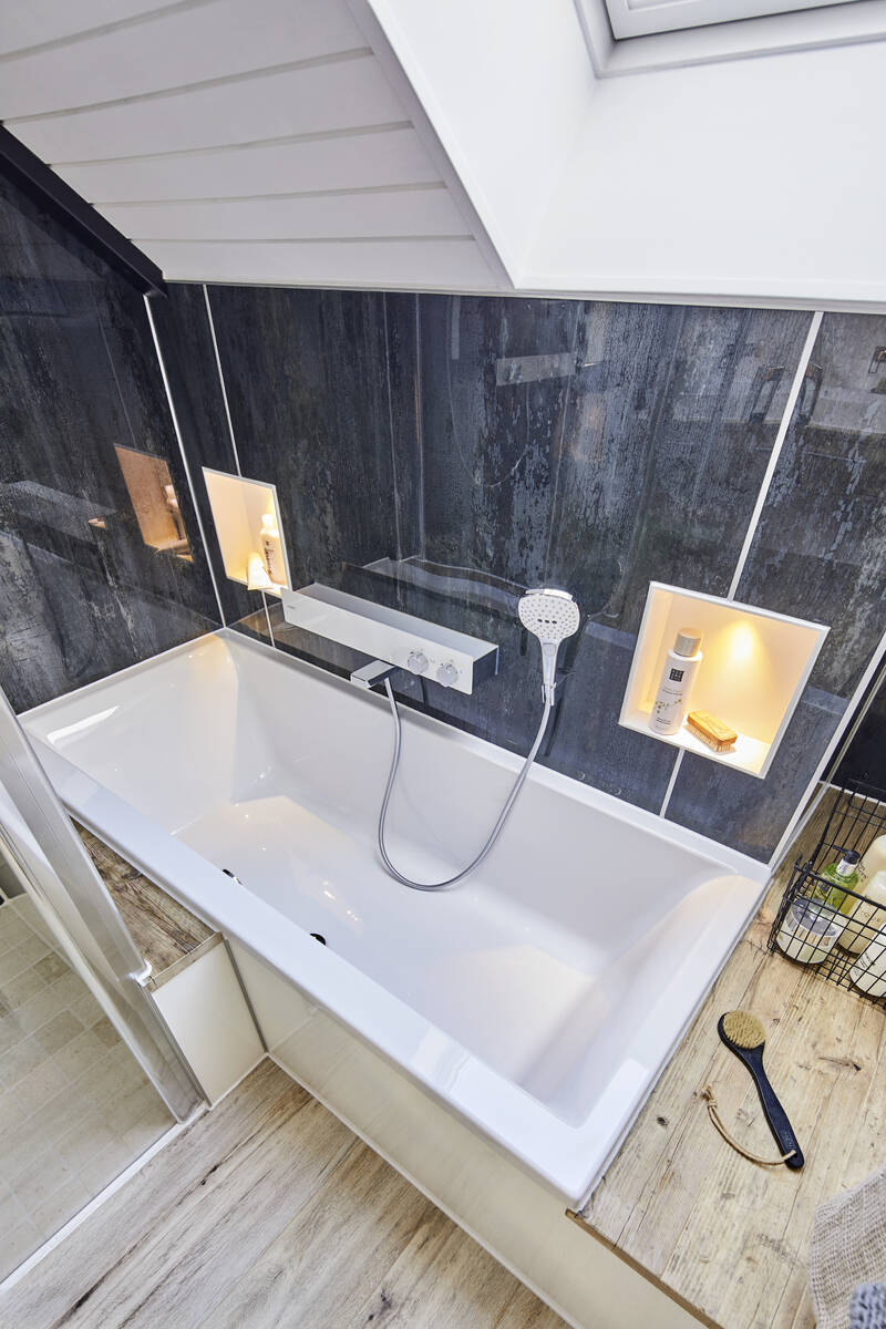 Купить Hansgrohe Термостат Shower Tablet 600 ВМ хром 13109000 в магазине wardena.ru