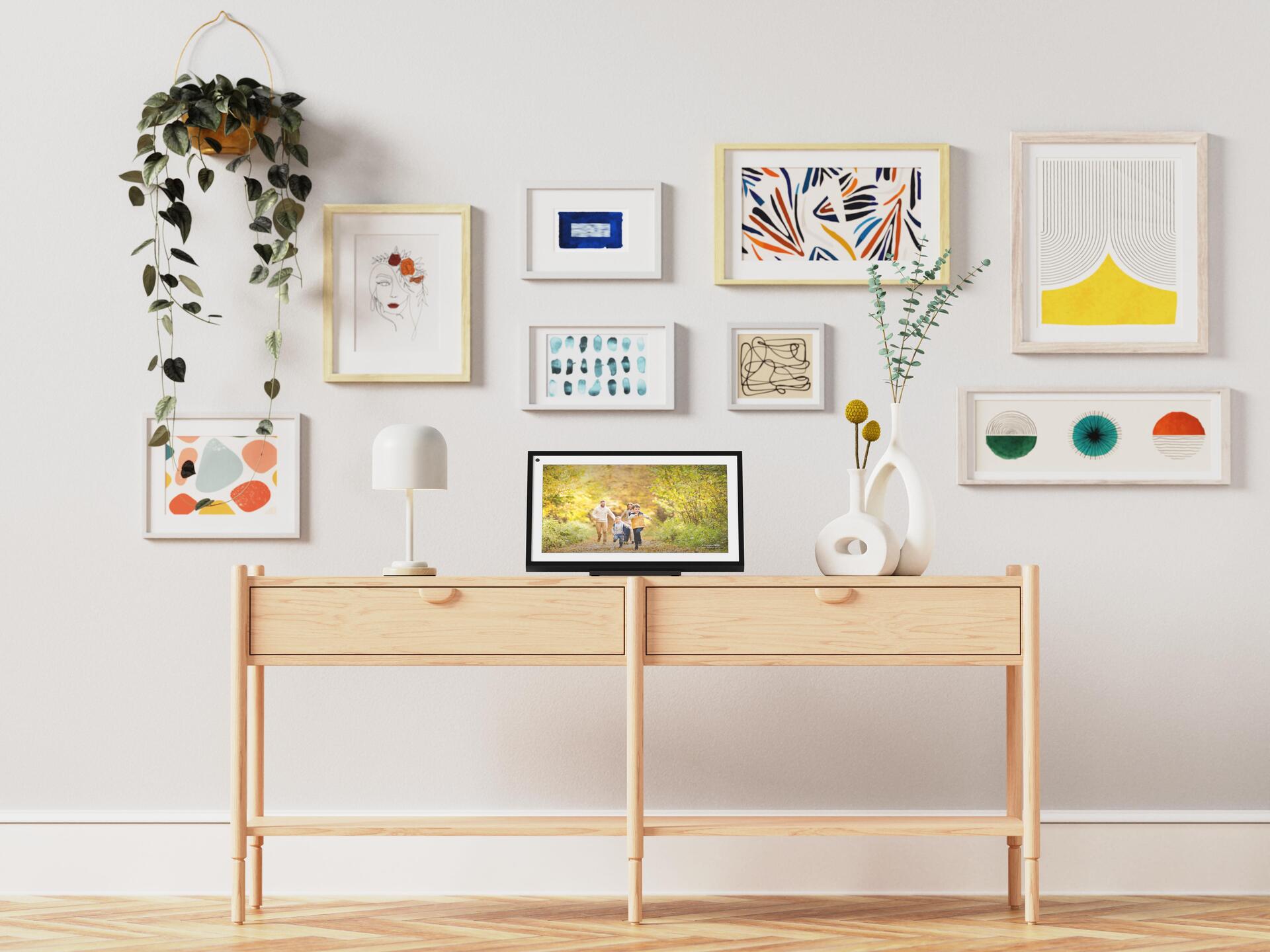 Купить Amazon Echo Show 15 - Smart-Display - LCD 15.6" - kabellos - Bluetooth, Wi-Fi (B08MQKPD4L) в магазине wardena.ru