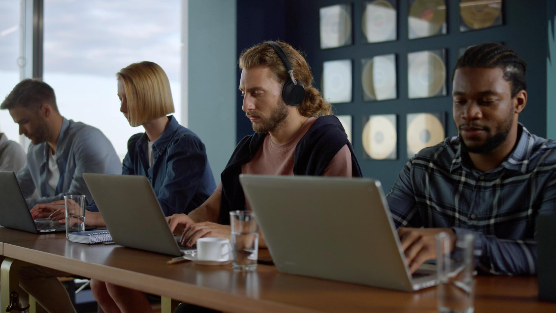 Купить Yealink BH72 Teams + BHC76 Kopfhörer Kabellos Kopfband Büro/Callcenter USB Typ-C Bluetooth Ladestation Schwarz (BH72CSTeamsBlackC) в магазине wardena.ru