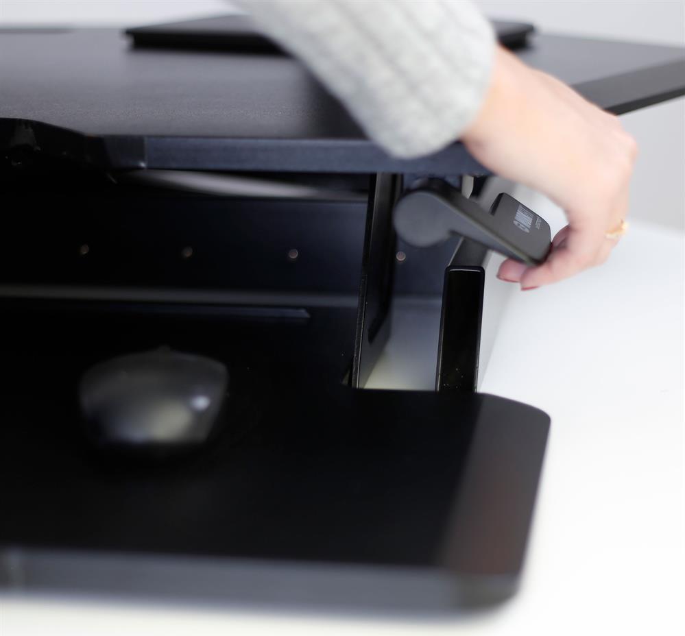 Купить Ergotron WorkFit Schwarz Computertisch (33-468-921) в магазине wardena.ru