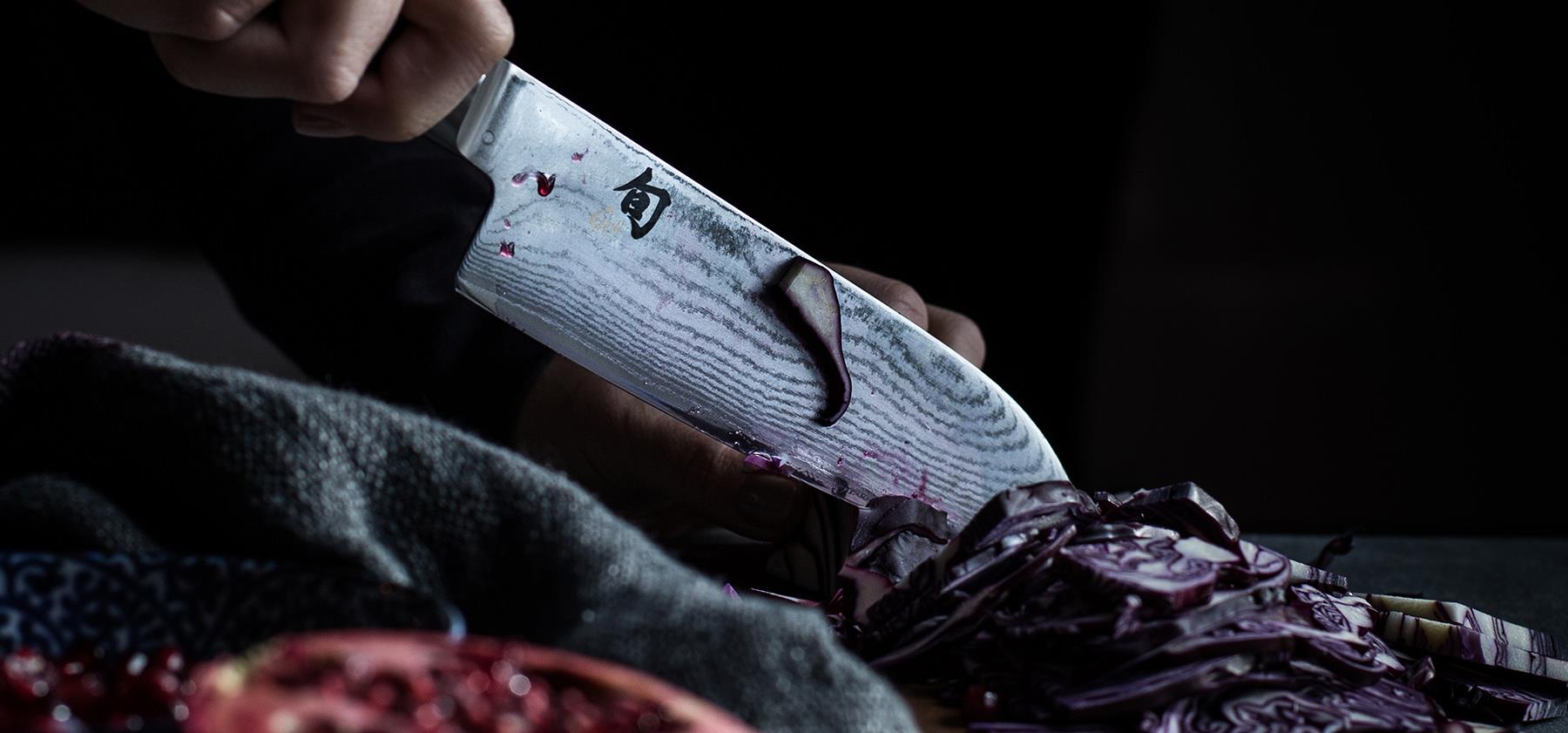 Купить Kai Messer Kochmesser 15,20cm (6") (15 cm) DM-0723 Klinge :Klingenkern V-Gold 10 Stahl - 32 Damaststahl Außenlagen - Kern gehärtet Rockwell 60°+/-1 - rostfrei -. Länge 15 cm. Schliff : Anschliff beidseitig - sehr scharf в магазине wardena.ru