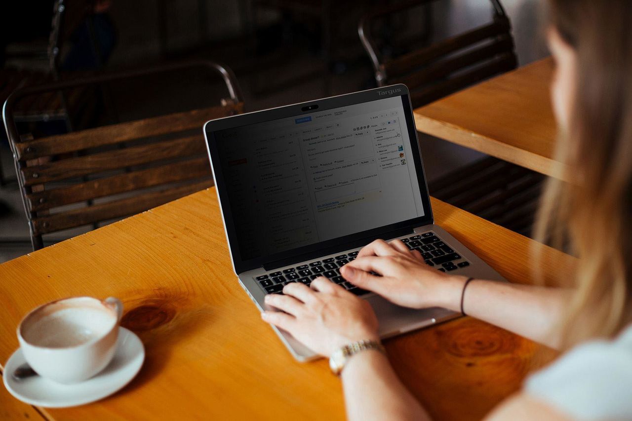 Купить Targus - Notebook-Privacy-Filter - 30,5 cm (12") - durchsichtig - für Apple MacBook (12" ) (ASM12MBGL) в магазине wardena.ru