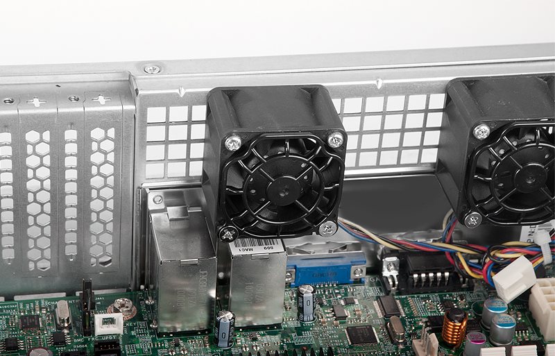 Купить Chenbro RM24200 - Rack-Montage - 2U - micro ATX - keine Spannungsversorgung (PS/2) - USB (RM24200-L) в магазине wardena.ru