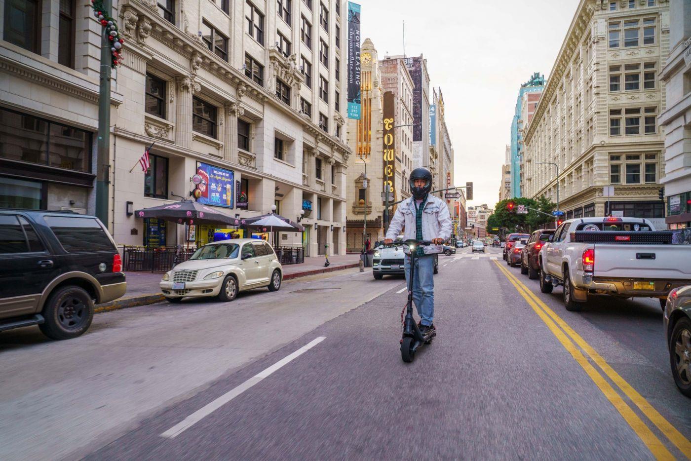 Купить Ninebot by Segway P100SE - Kickbike-Roller - 25 km/h - 120 kg - 14 Jahr(e) - Schwarz - Rot - 2 Rad/Räder (3802-044) в магазине wardena.ru