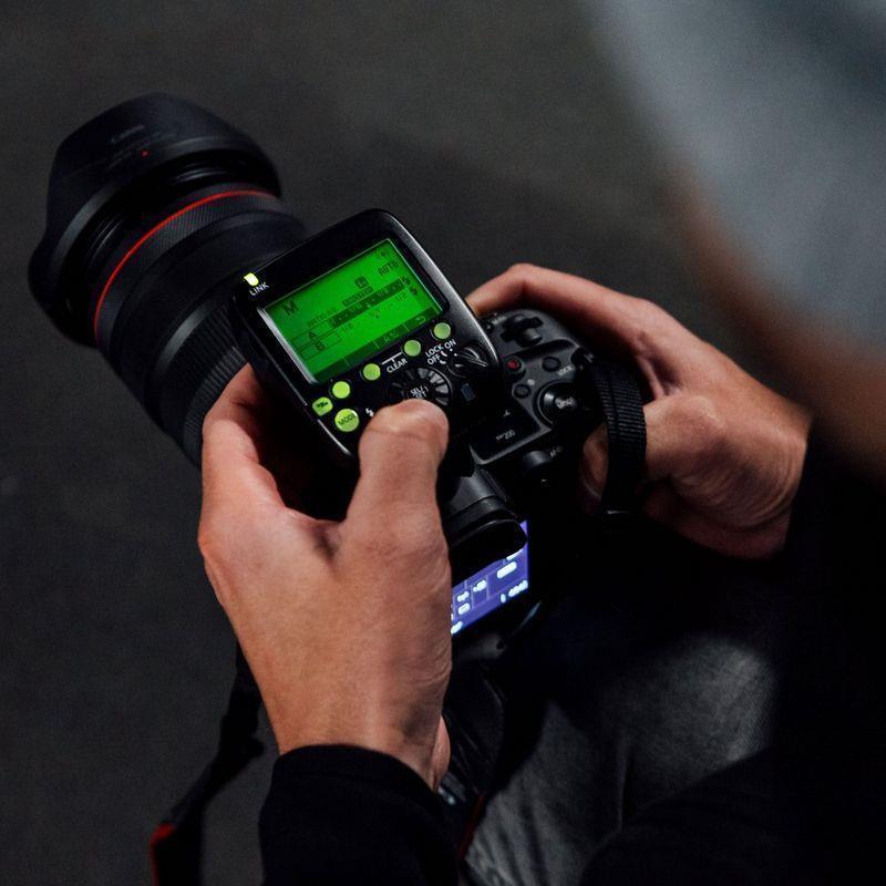 Купить Canon ST-E3-RT Speedlite Transmitter Version 2 (5743B012) в магазине wardena.ru