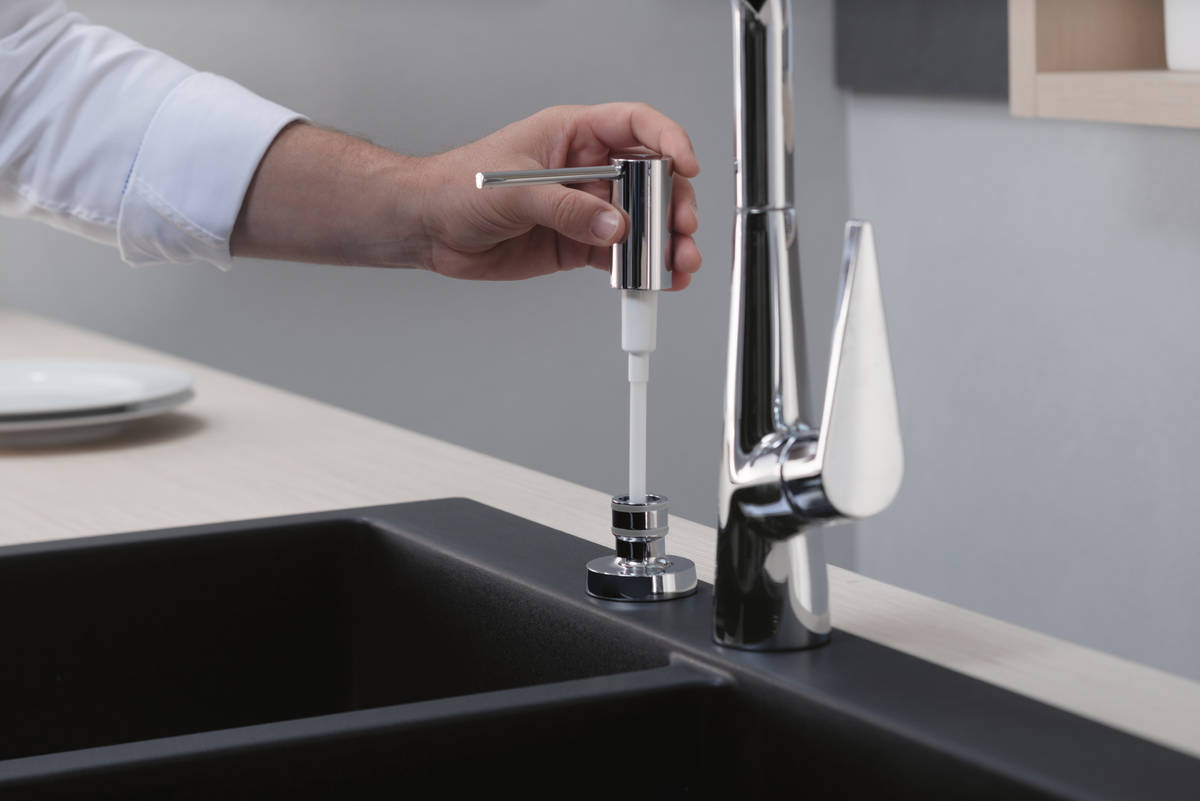 Купить Hansgrohe Talis Select M51 Кухонный смеситель однорычажный 300 с вытяжным изливом 1jet sBox сталь 73853800 в магазине wardena.ru