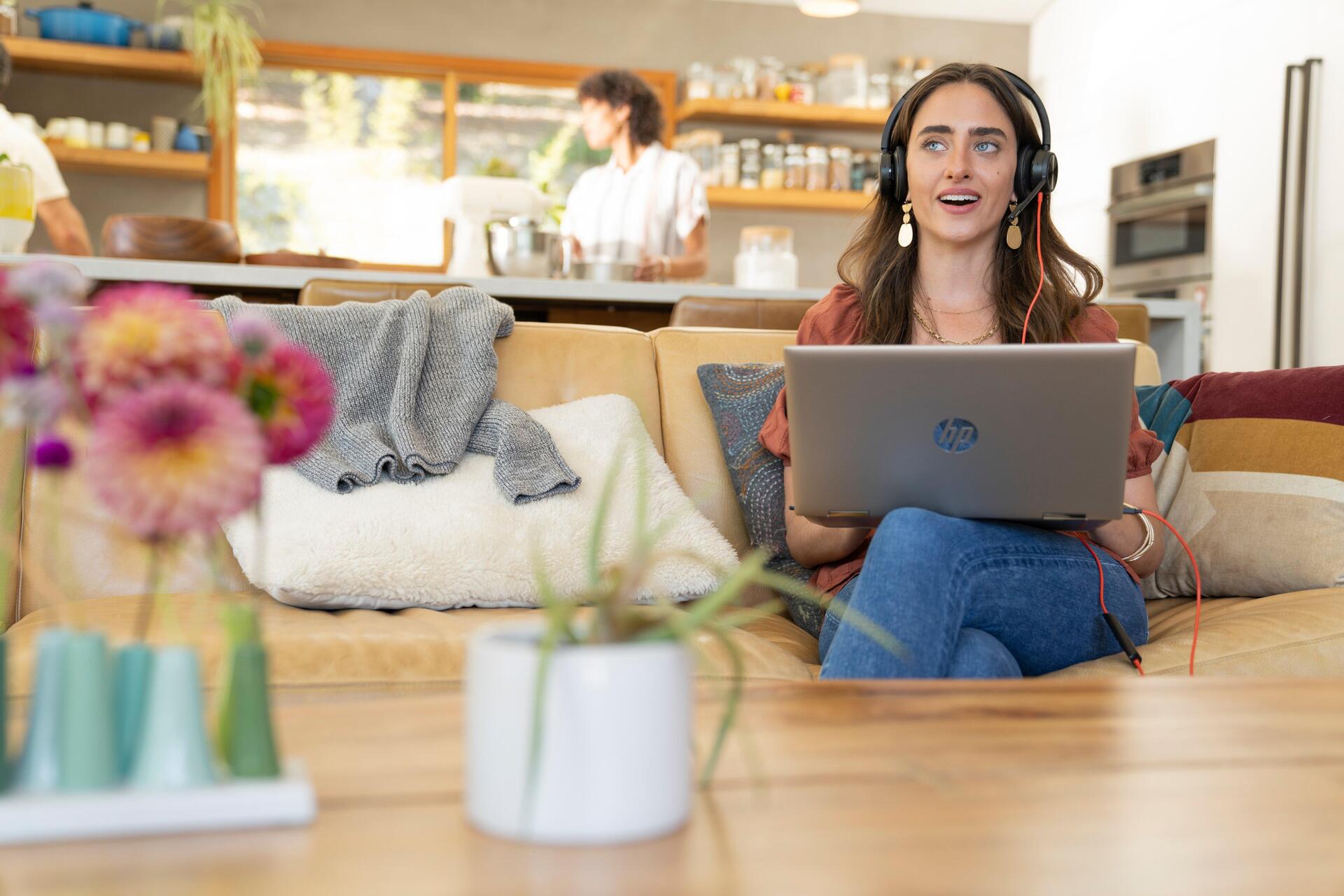 Купить HP Poly Blackwire 8225 USB-C Headset - Kabelgebunden - Büro/Callcenter - 185 g - Kopfhörer - Schwarz (772K4AA) в магазине wardena.ru