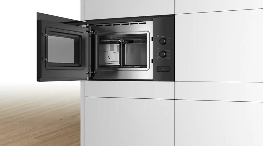 Купить Bosch Serie 4 BFL550MB0 Mikrowelle Integriert Solo-Mikrowelle 25 l 900 W Schwarz (BFL550MB0) в магазине wardena.ru