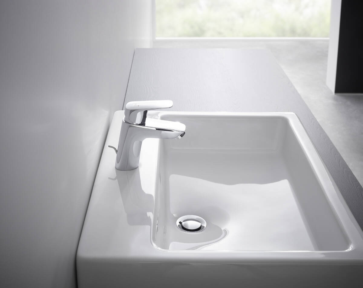 Купить Hansgrohe Logis Смеситель для раковины 100 LowFlow 3,5 л / мин однорычажный со сливным гарнитуром хром 71104000 в магазине wardena.ru