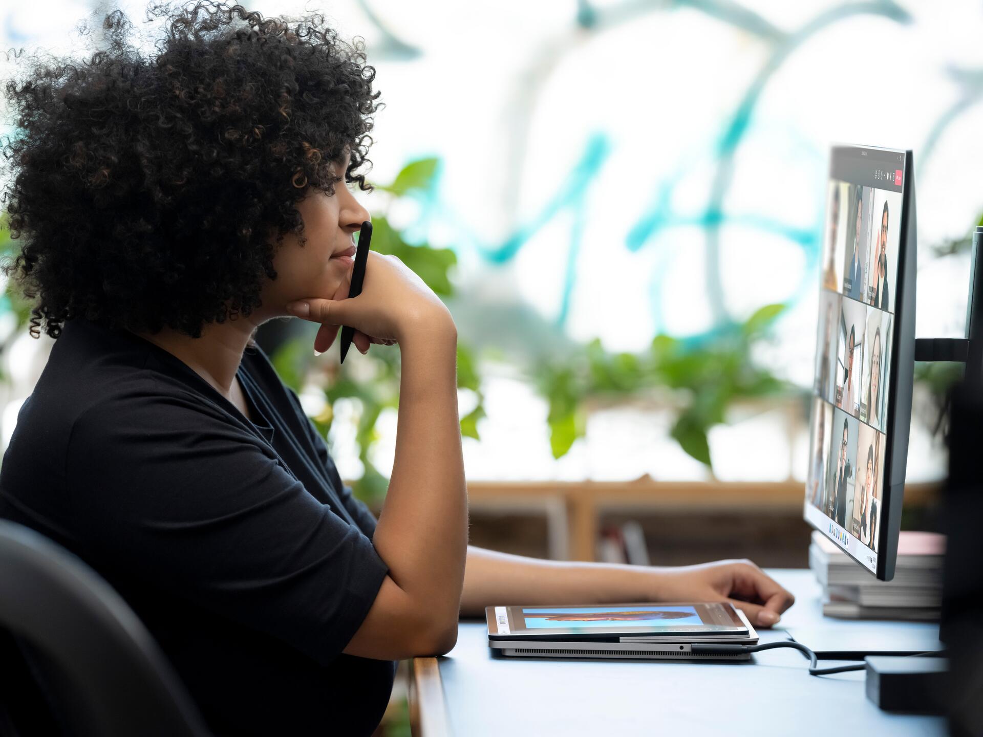 Купить Microsoft Surface Laptop Studio - Slider - Intel Core i7 11370H - Win 11 Pro - RTX A2000 - 32 GB RAM - 2 TB SSD - 36.6 cm (14.4") Touchscreen 2400 x 1600 @ 120 Hz - Wi-Fi 6 - Platin - kommerziell (AIK-00009) в магазине wardena.ru